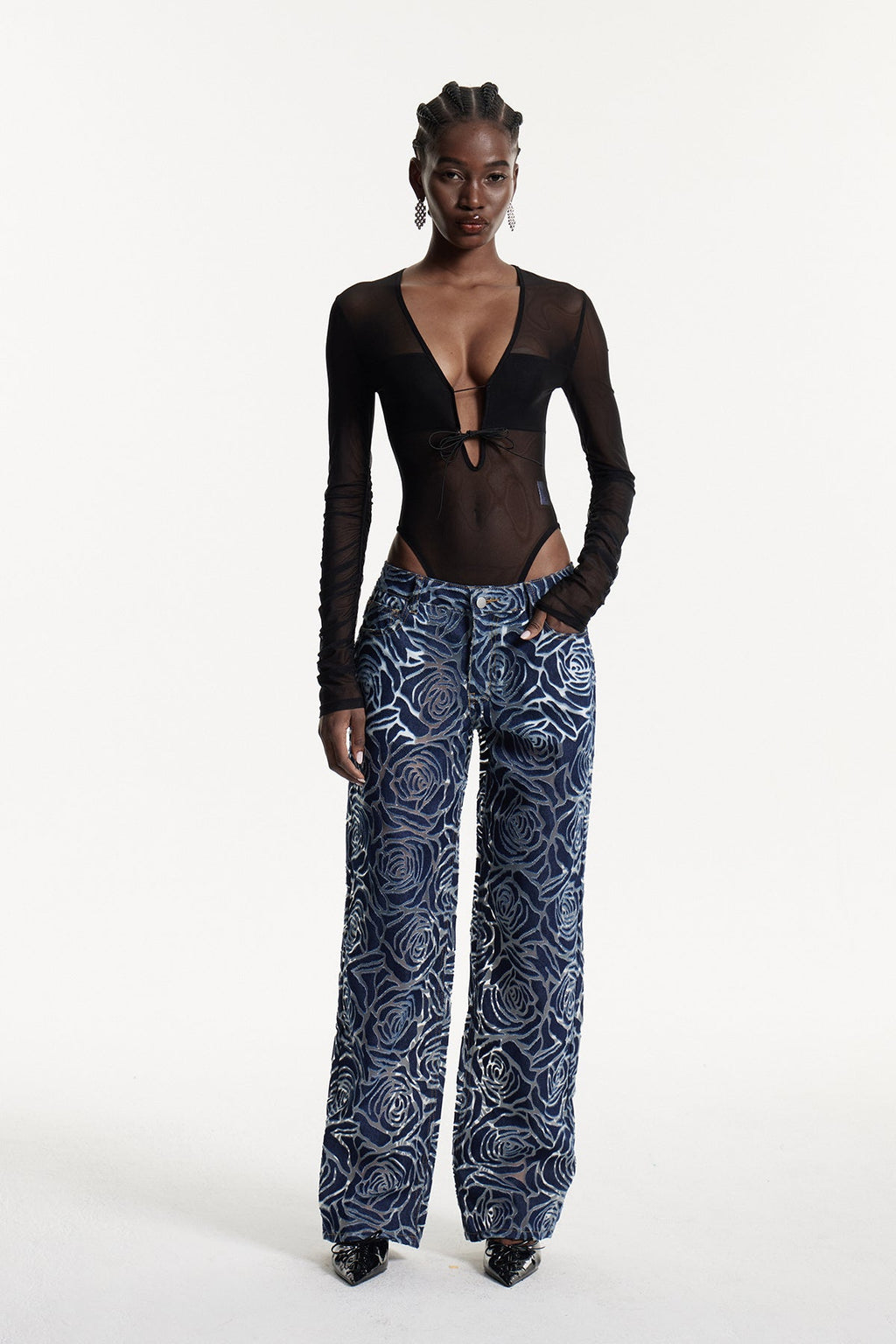 Chlodulf Flower Cutout Jeans In Deep Blue