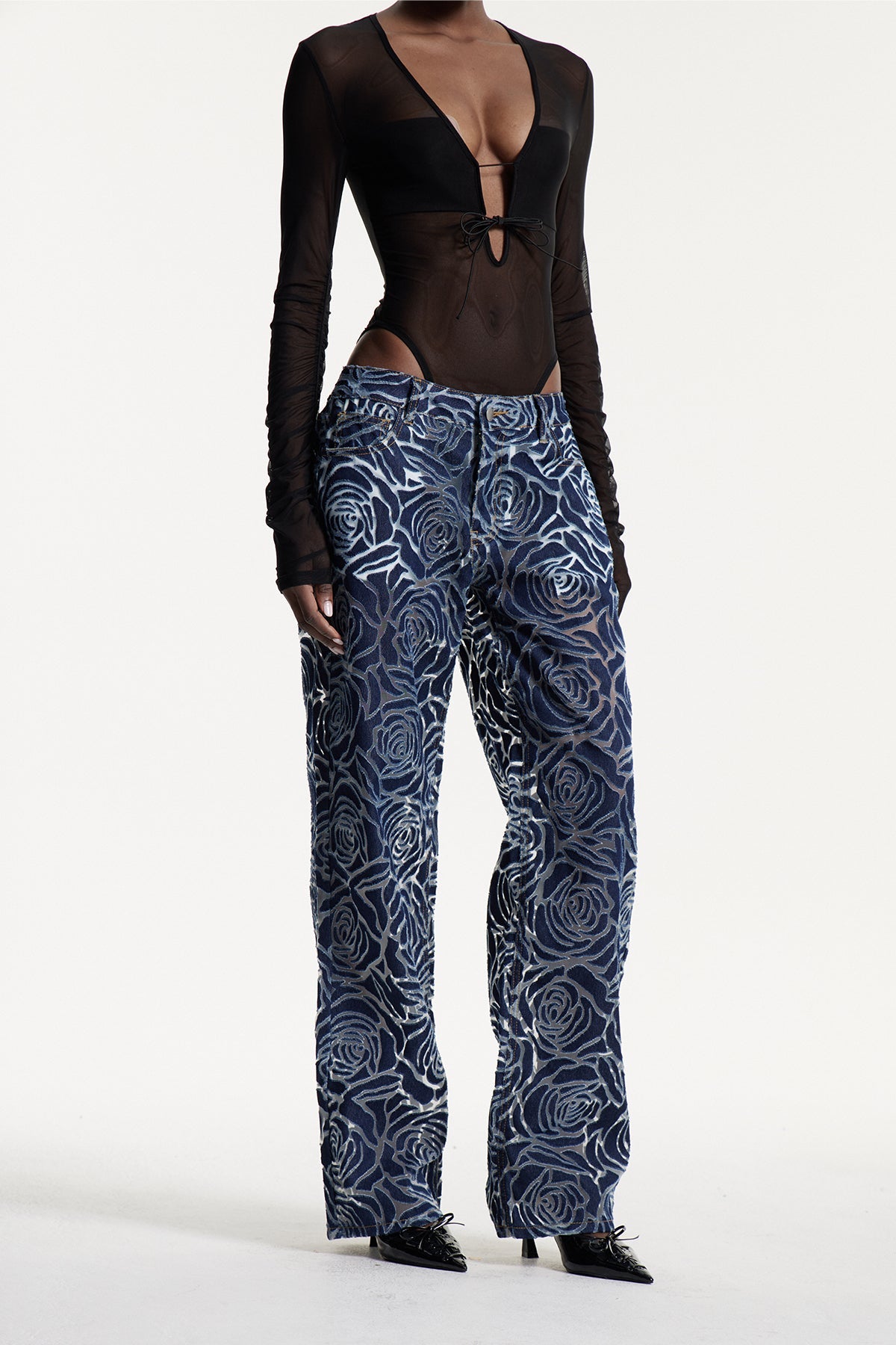 Chlodulf Flower Cutout Jeans In Deep Blue