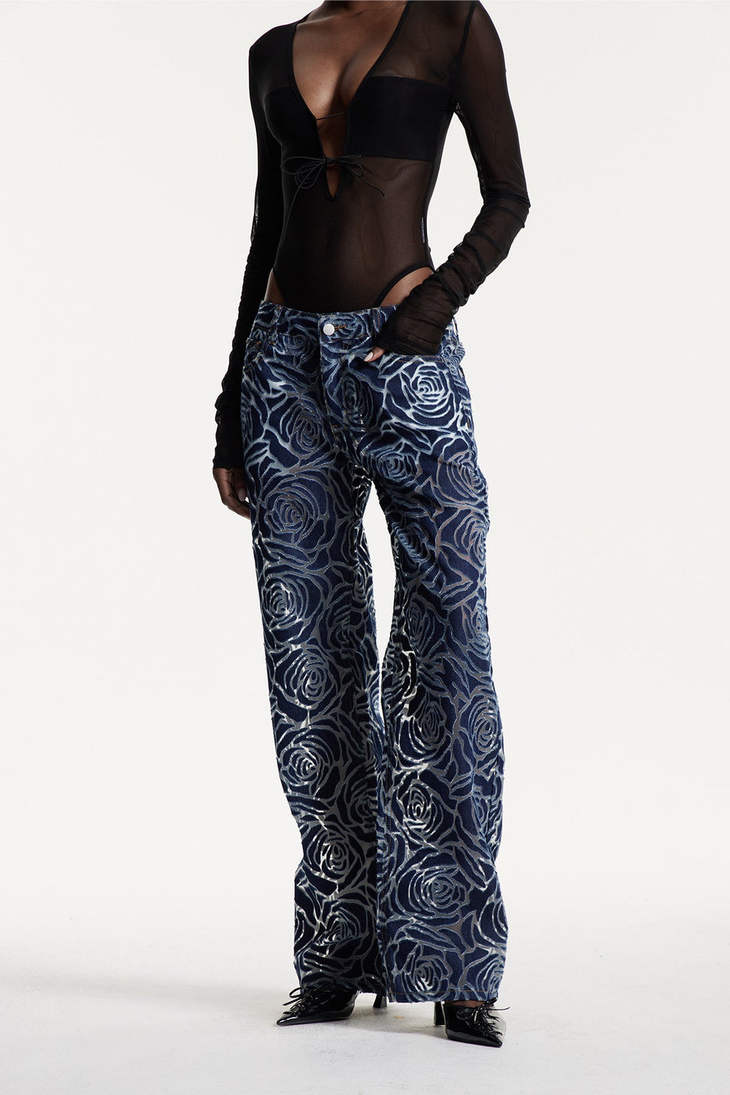 Chlodulf Flower Cutout Jeans In Deep Blue