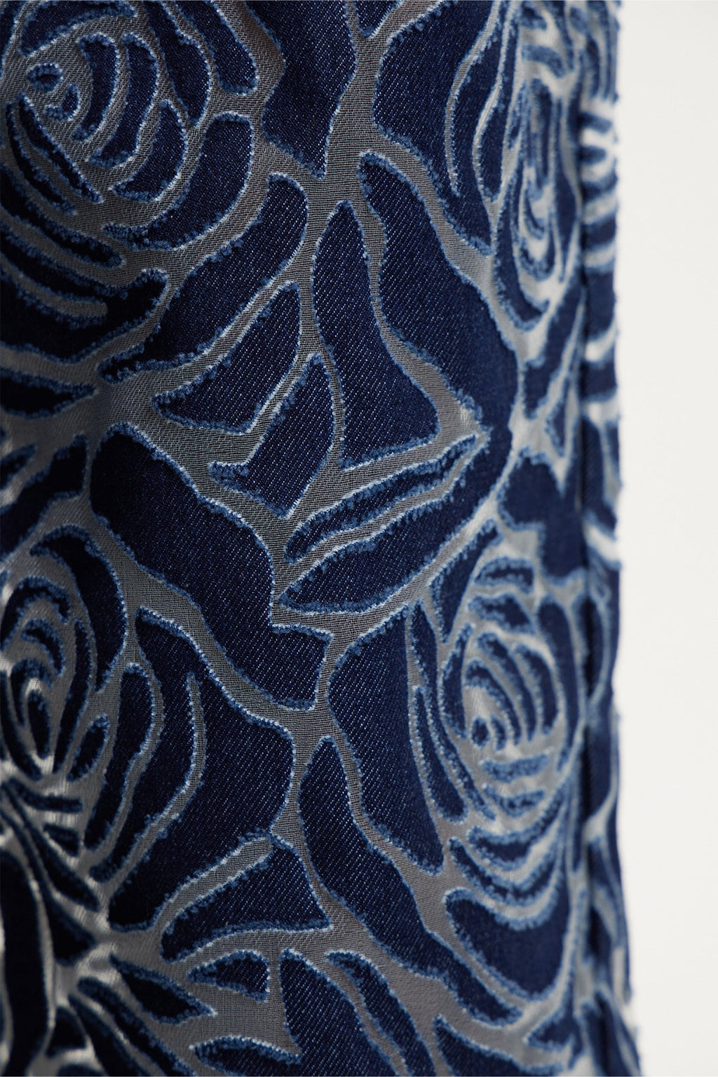 Chlodulf Flower Cutout Jeans In Deep Blue