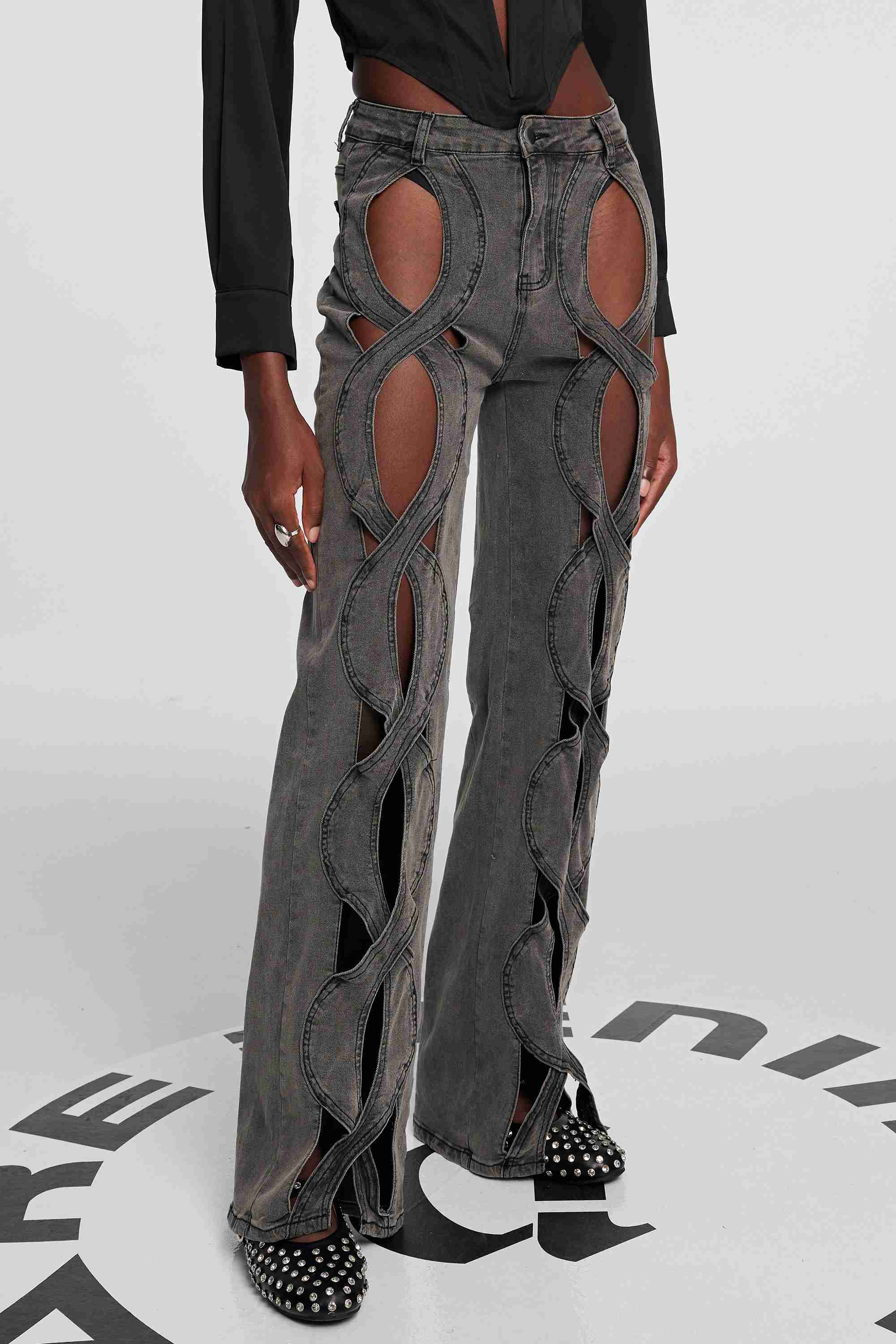 Abigail Cutout Denim Jeans In Black