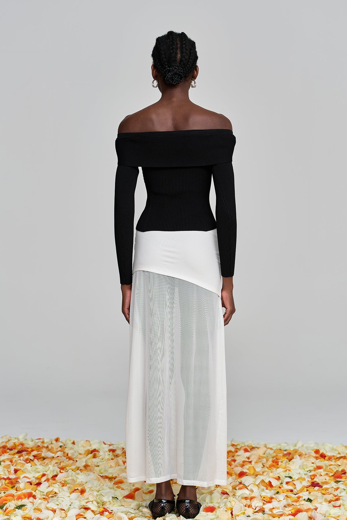 Alistair Low Neck Knit Top In Black