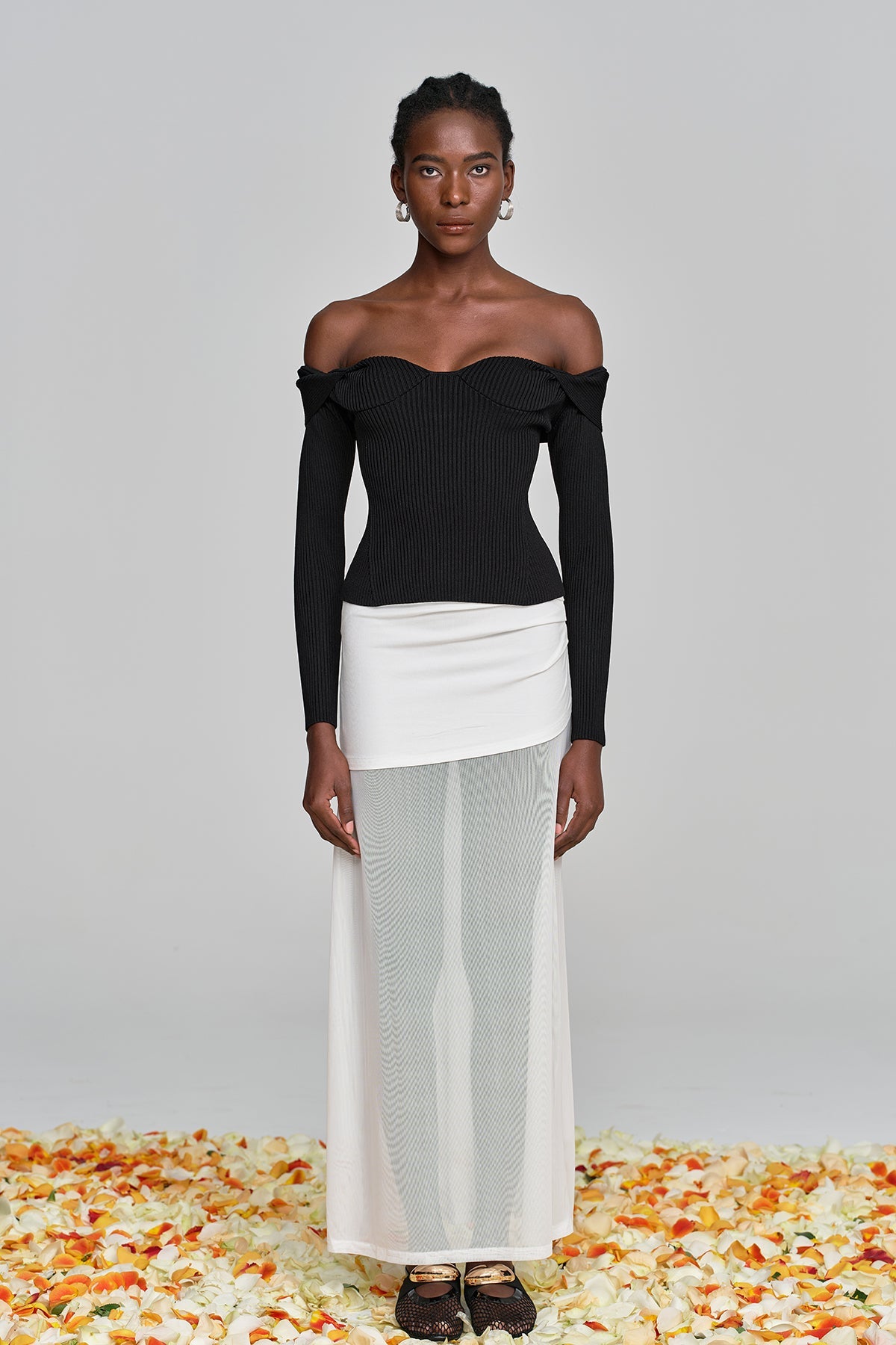 Alistair Low Neck Knit Top In Black