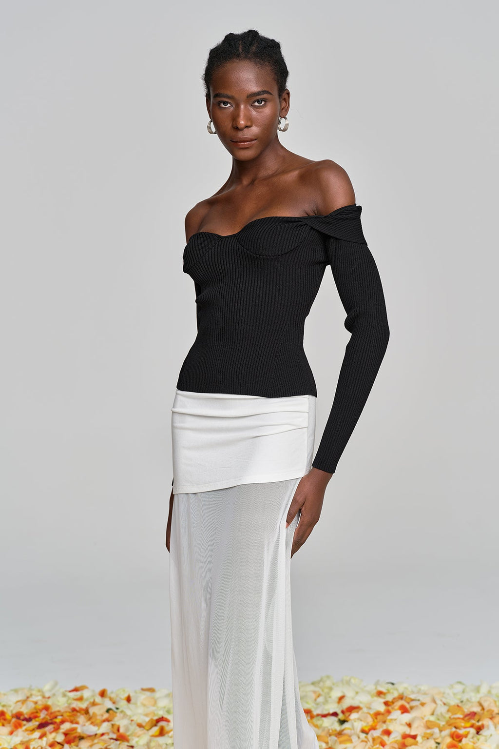 Alistair Low Neck Knit Top In Black