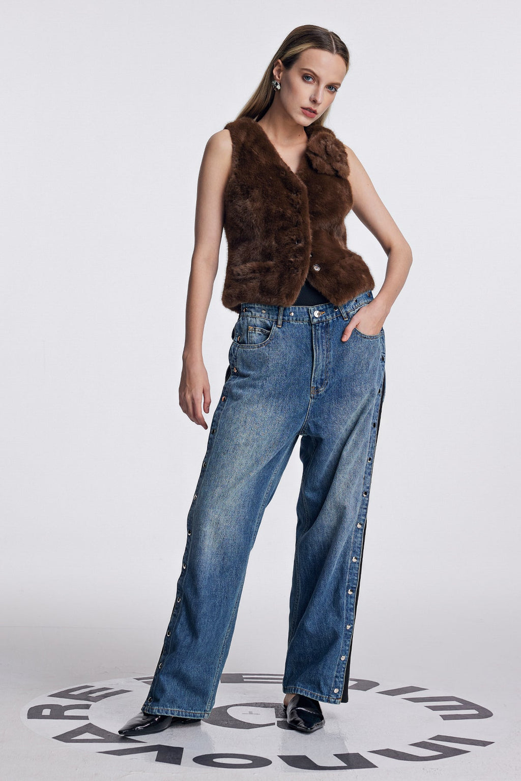 Anahira Faux Fur Flower Sleeveless Jacket