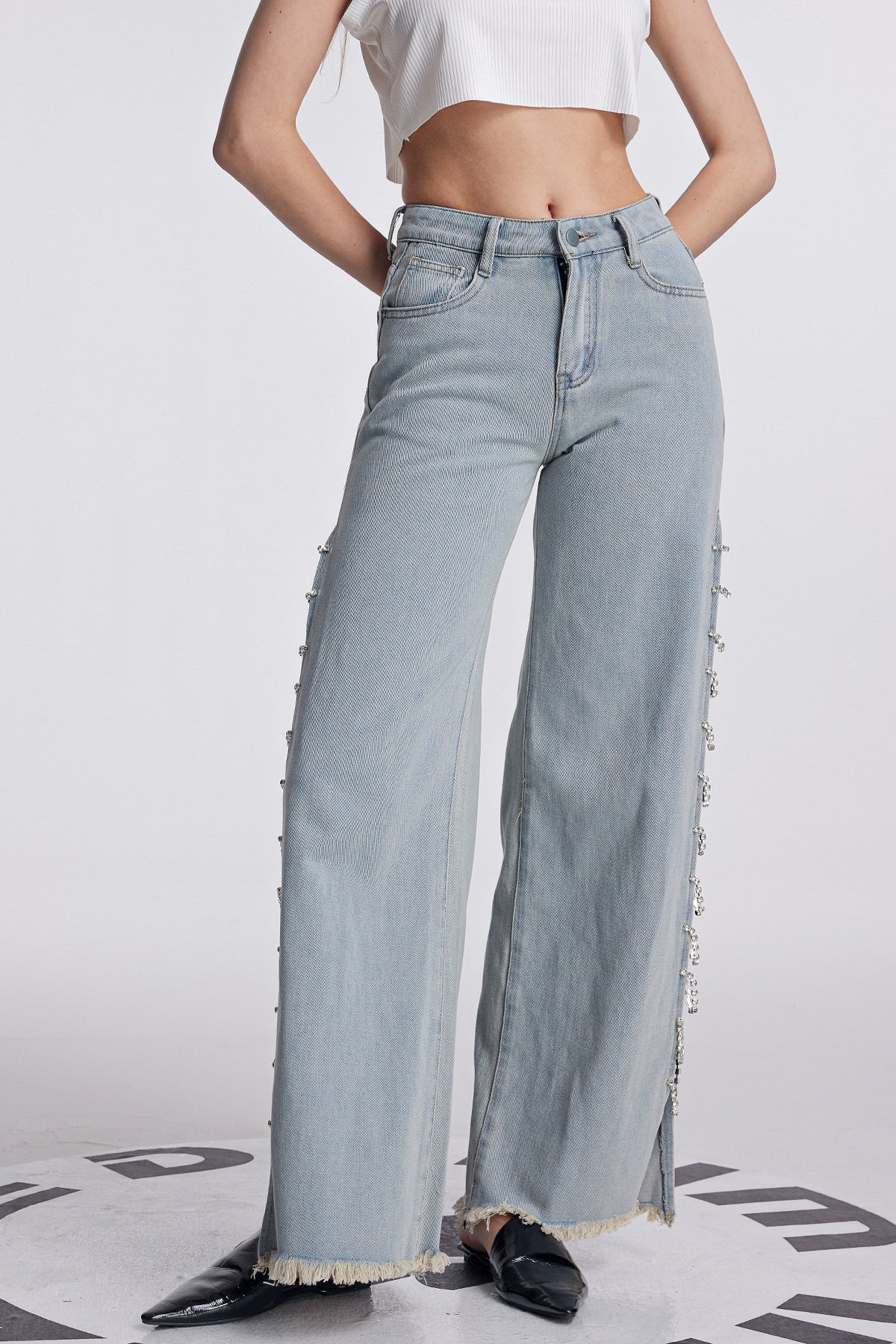 Ana?s Rhinestone Chain Cutout Jeans