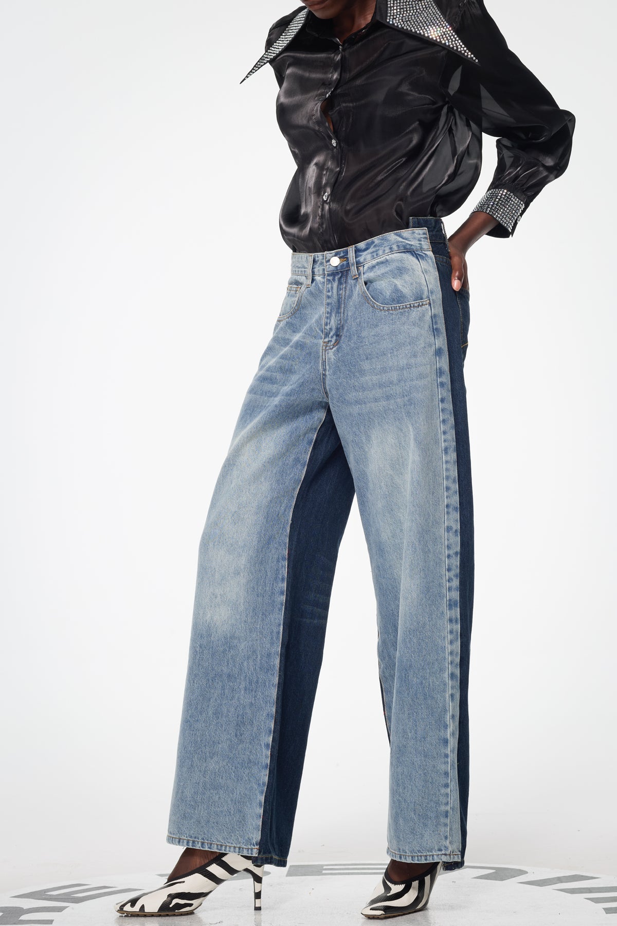 Anane Deconstruct Wide Jeans In Blue