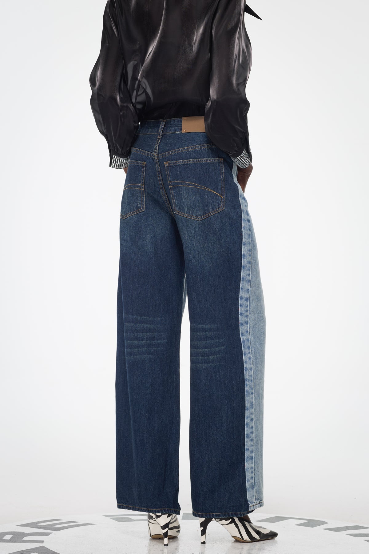 Anane Deconstruct Wide Jeans In Blue