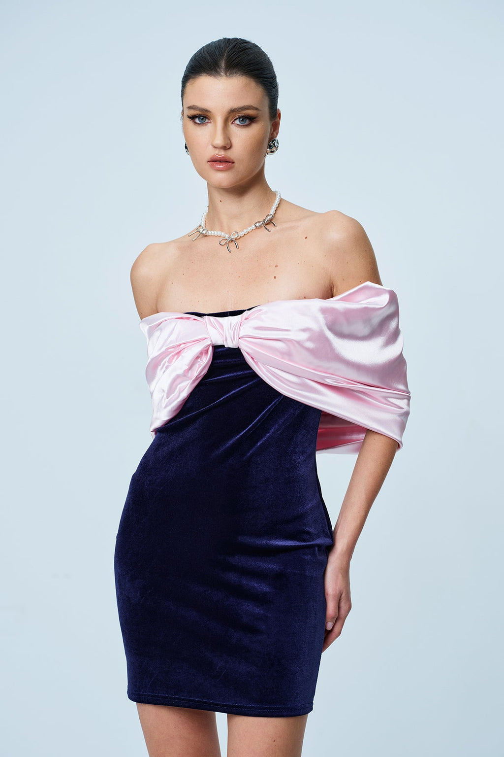 Anh Bow Strapless Bodycon Mini Dress