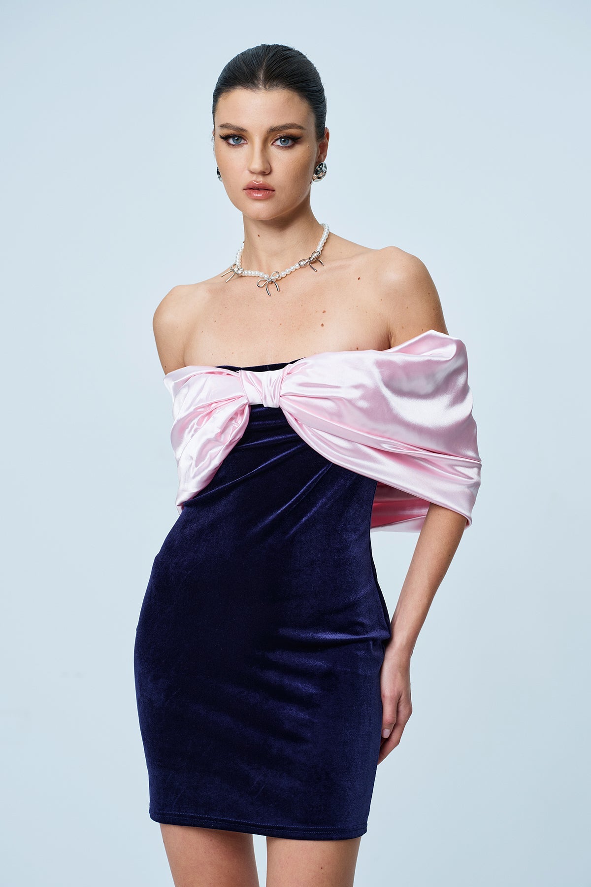 Anh Bow Strapless Bodycon Mini Dress