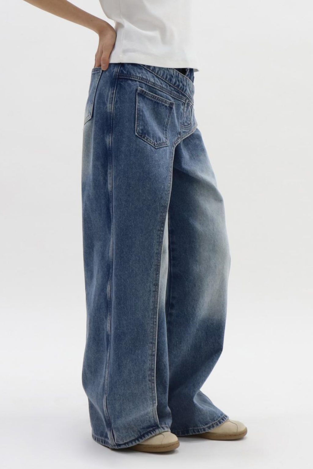 Ansgar Deconstruct Asymmetric Hayley Jeans In Blue