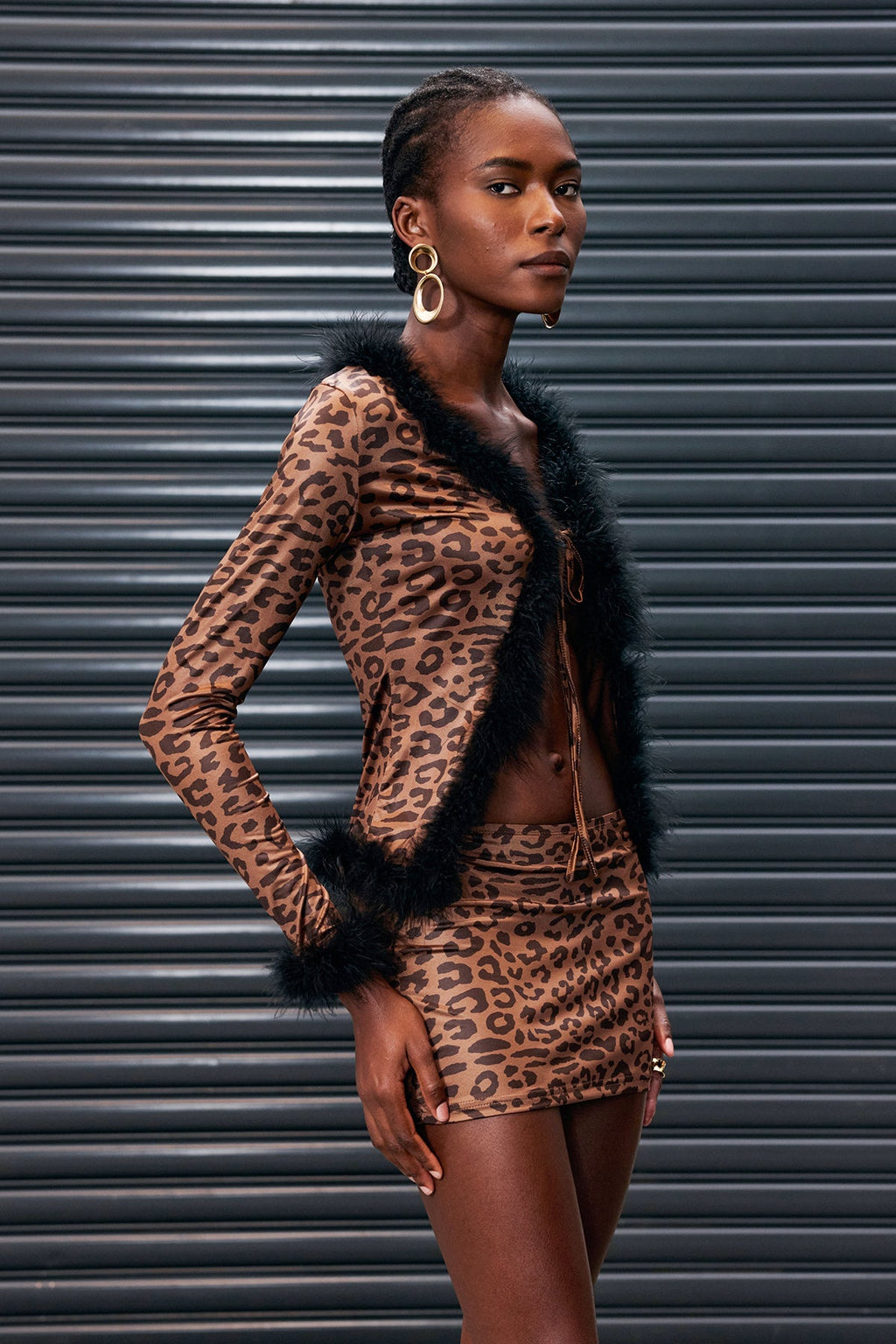 Anubis Leopard Feather Lace Up Split Skirt Set