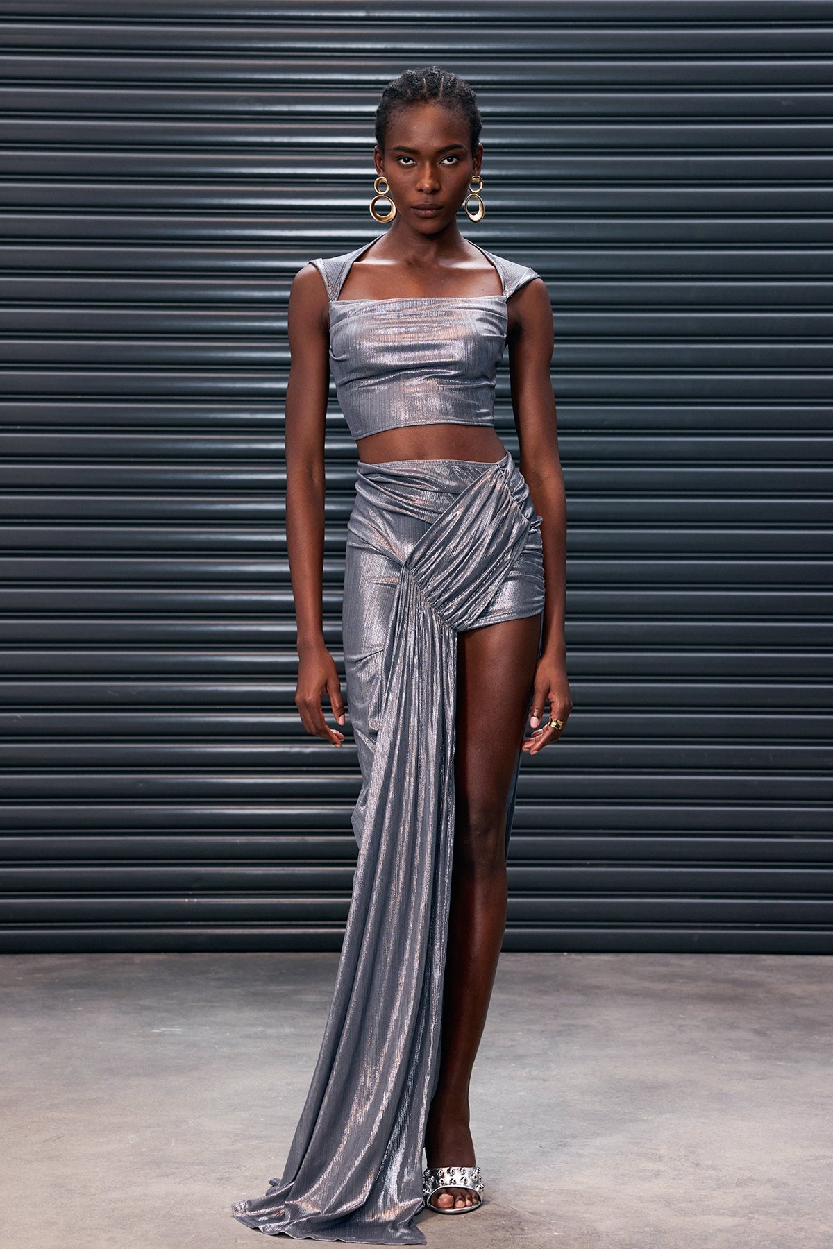 Anuradha Metallic Hooded Ruch Lace Up Skirt Set