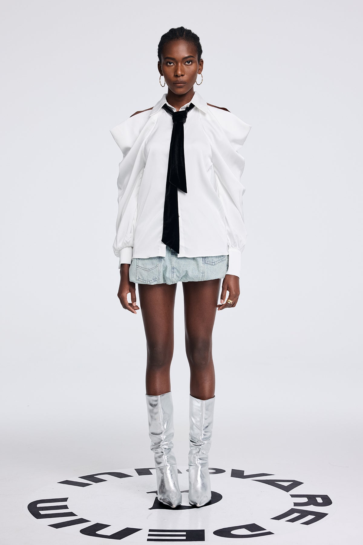 Apiatan Cutout Tie Shirt