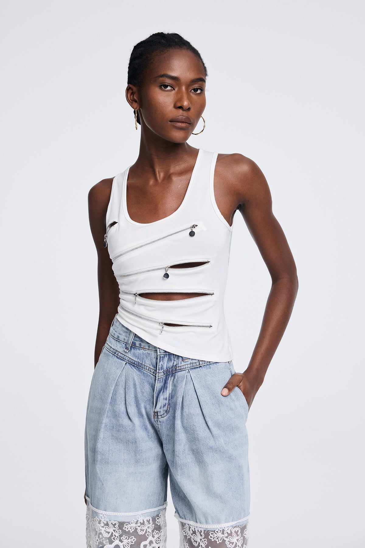 Apikalia Zipper Sleeveless Top