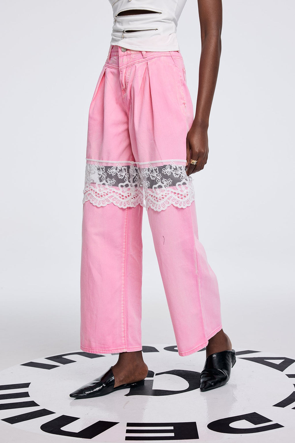 Apocatequil Lace Deconstruct Cutout Jeans In Pink