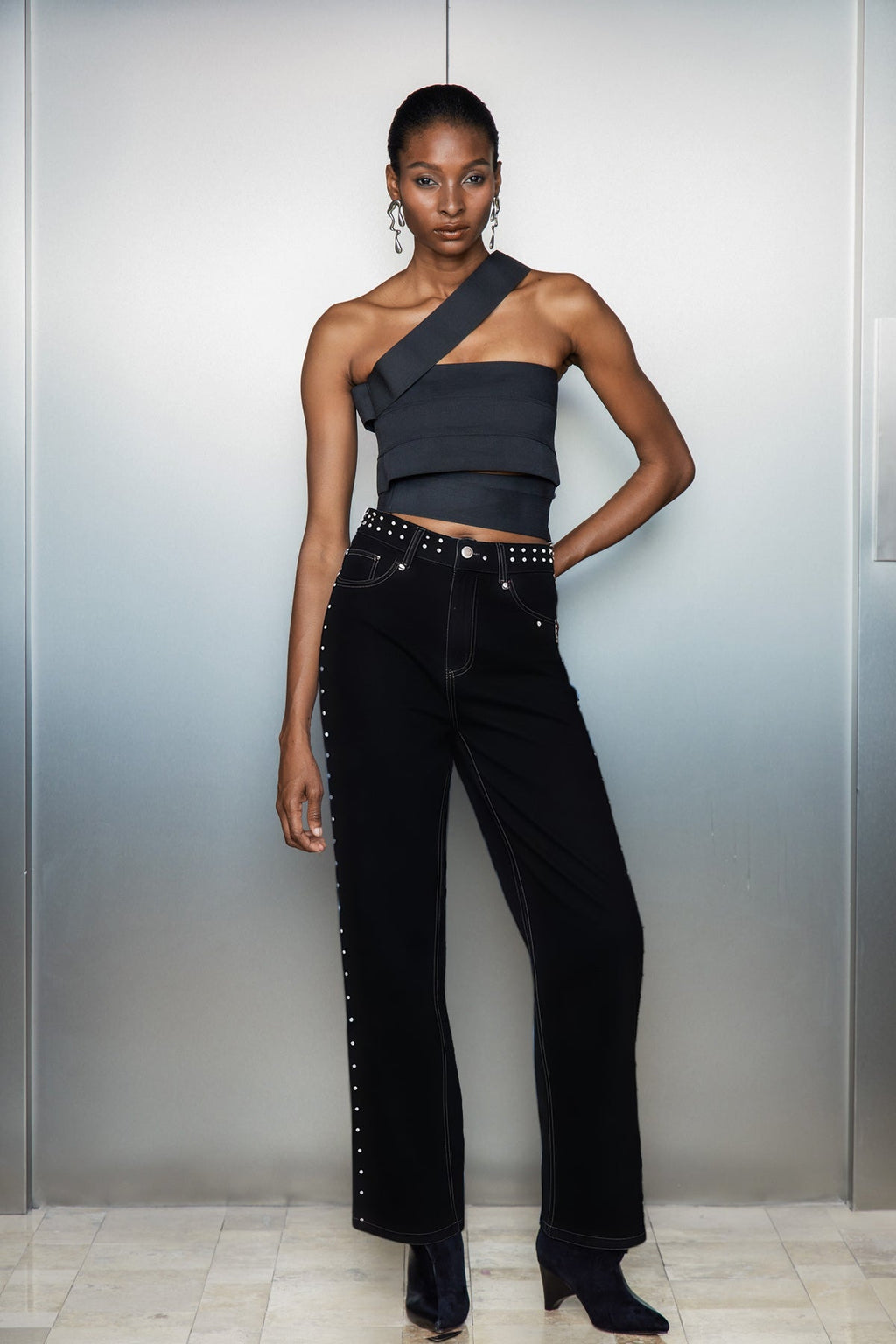 Banquo Star Embellished Wide Jeans In Black