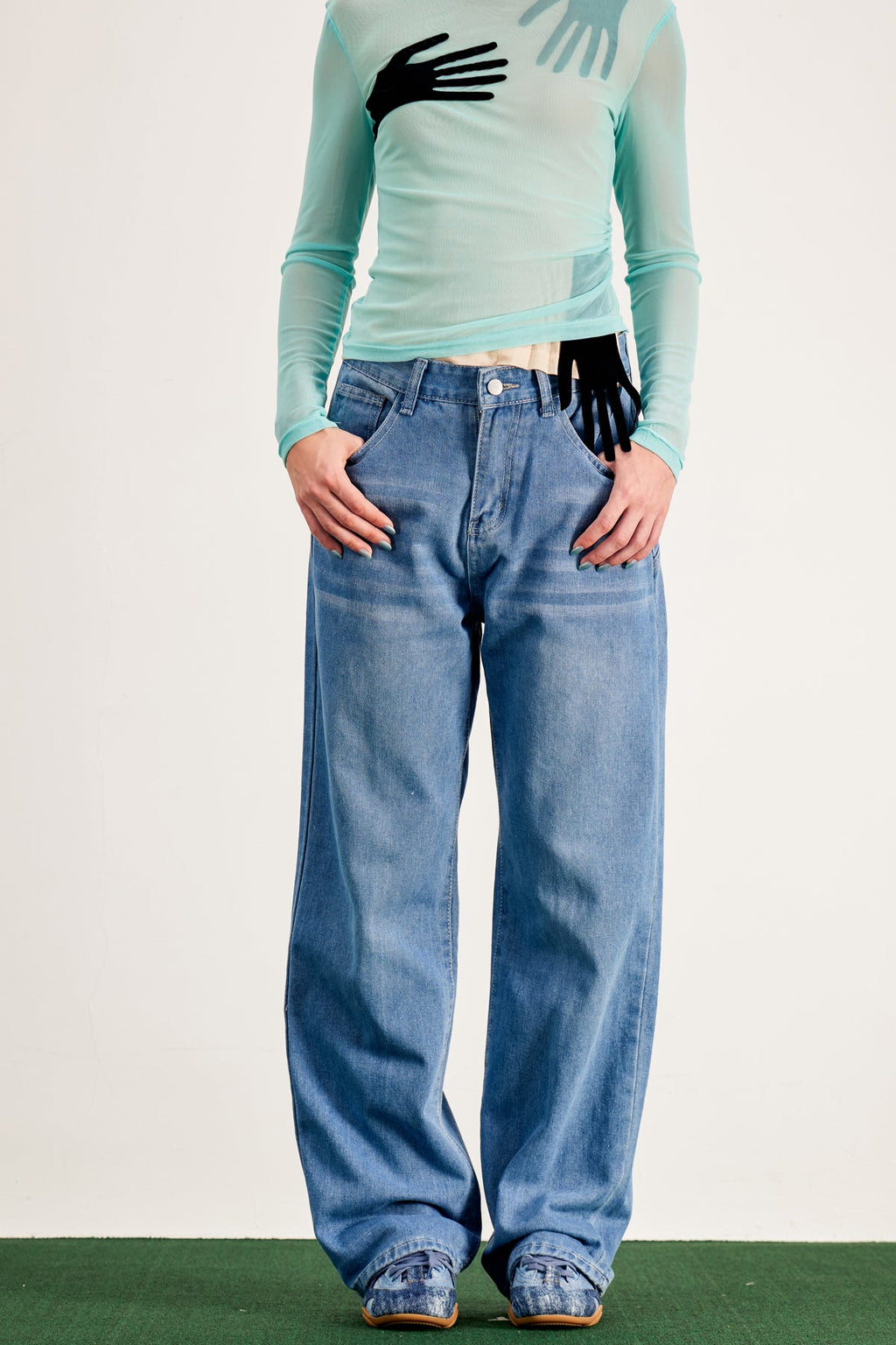 Banquo Star Wide Leg Jeans In Slight Blue