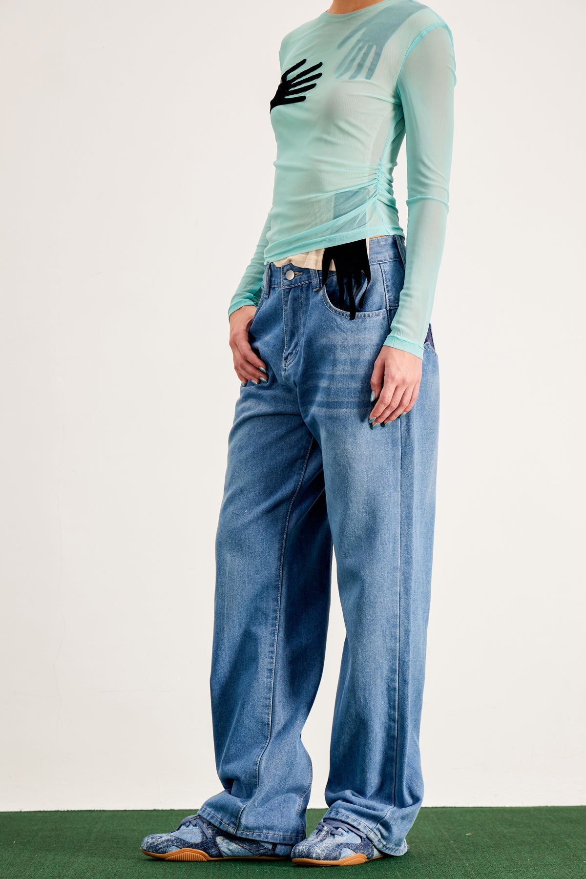 Banquo Star Wide Leg Jeans In Slight Blue