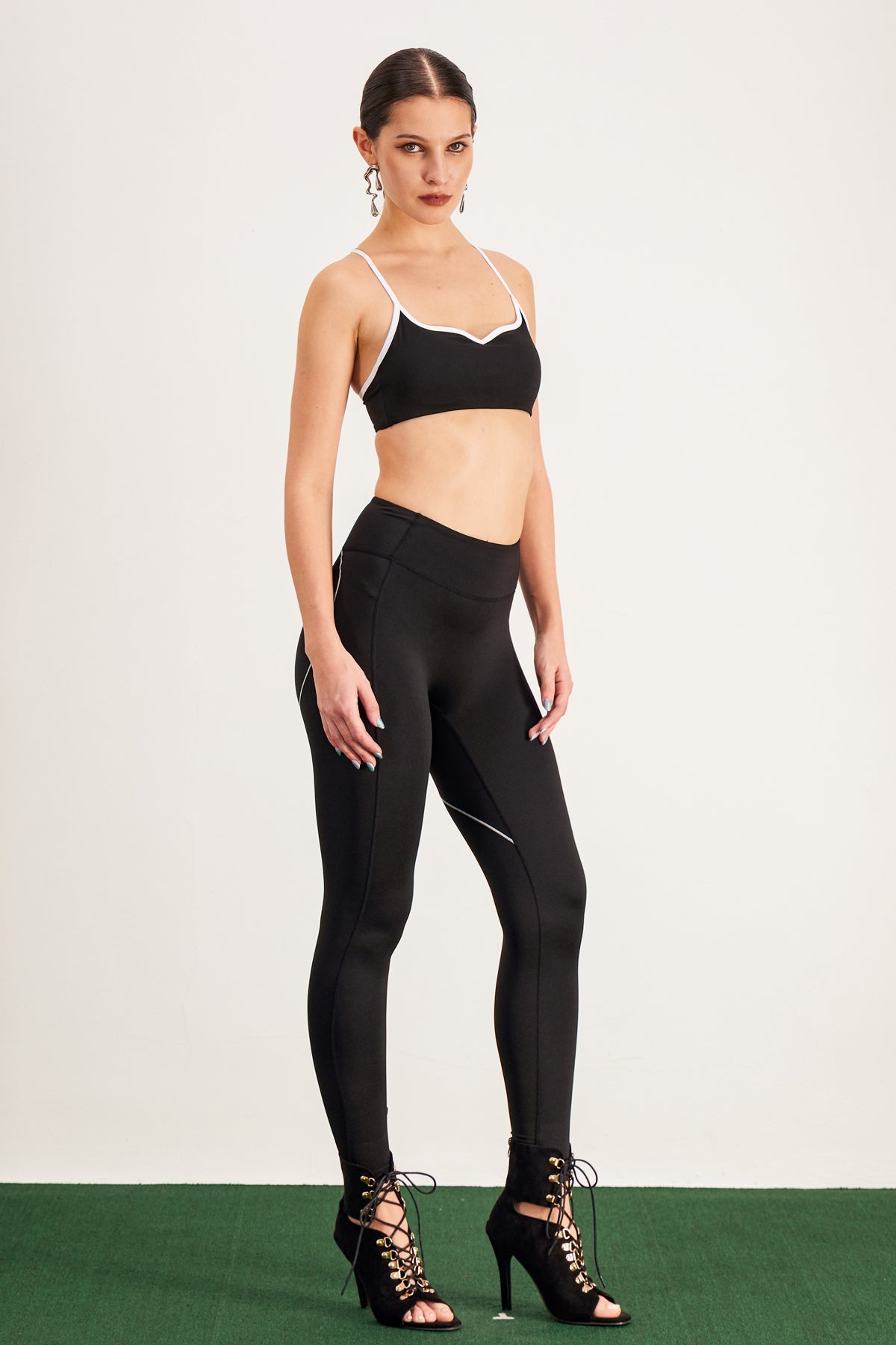 Barney Cutout Crop Bodycon Pants Set In Black