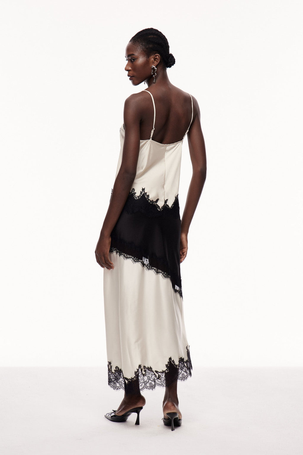 Bess Lace Satin Top In Apricot