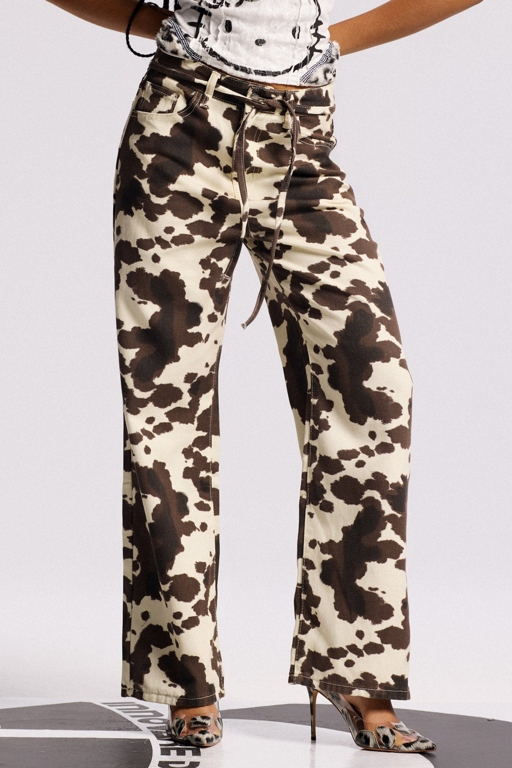 Bihotz Cow Print Bleached Jeans