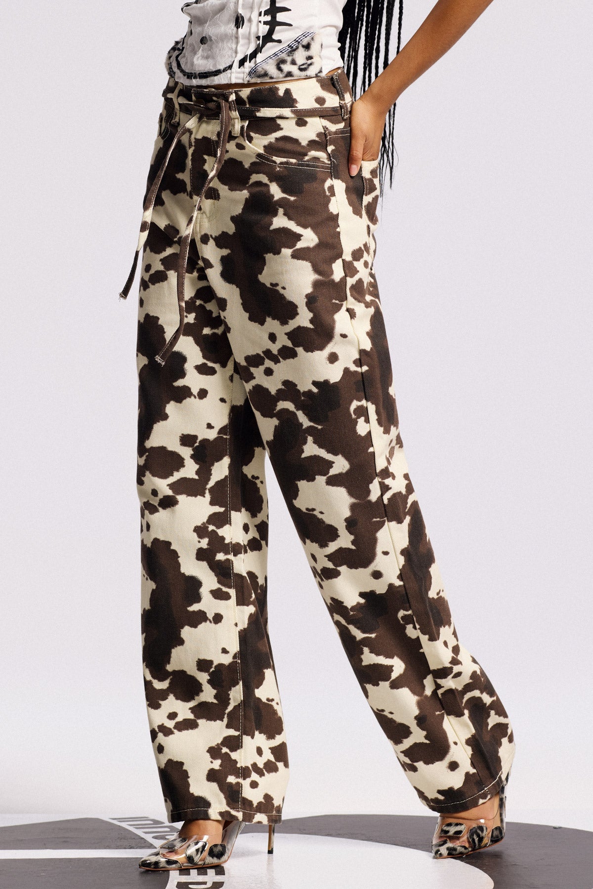 Bihotz Cow Print Bleached Jeans