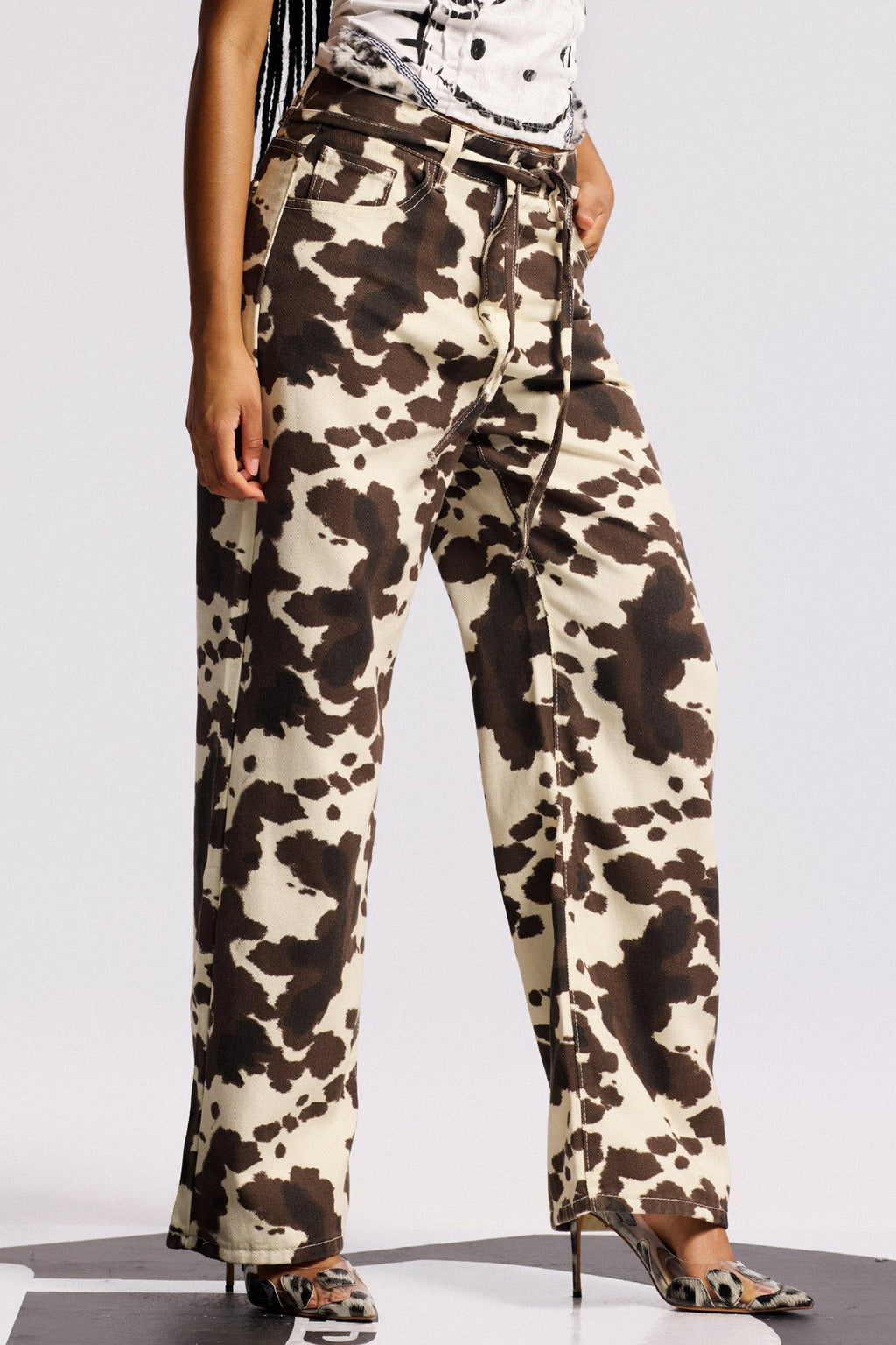 Bihotz Cow Print Bleached Jeans