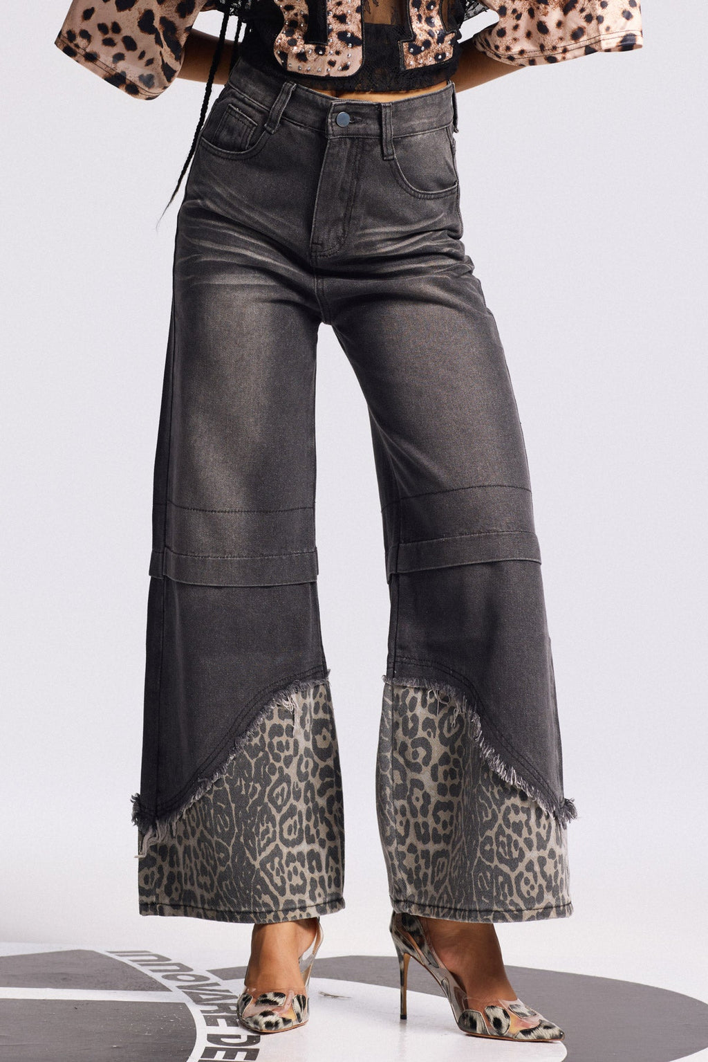 Birgit Leopard Bleached Jeans