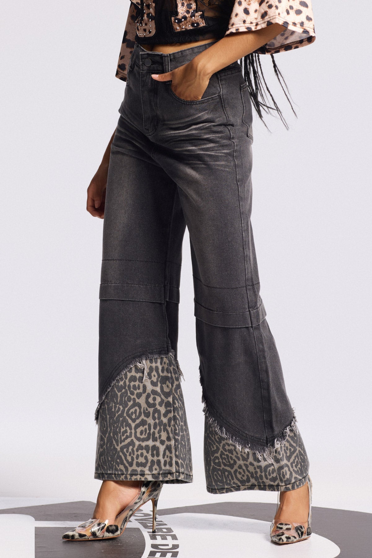 Birgit Leopard Bleached Jeans