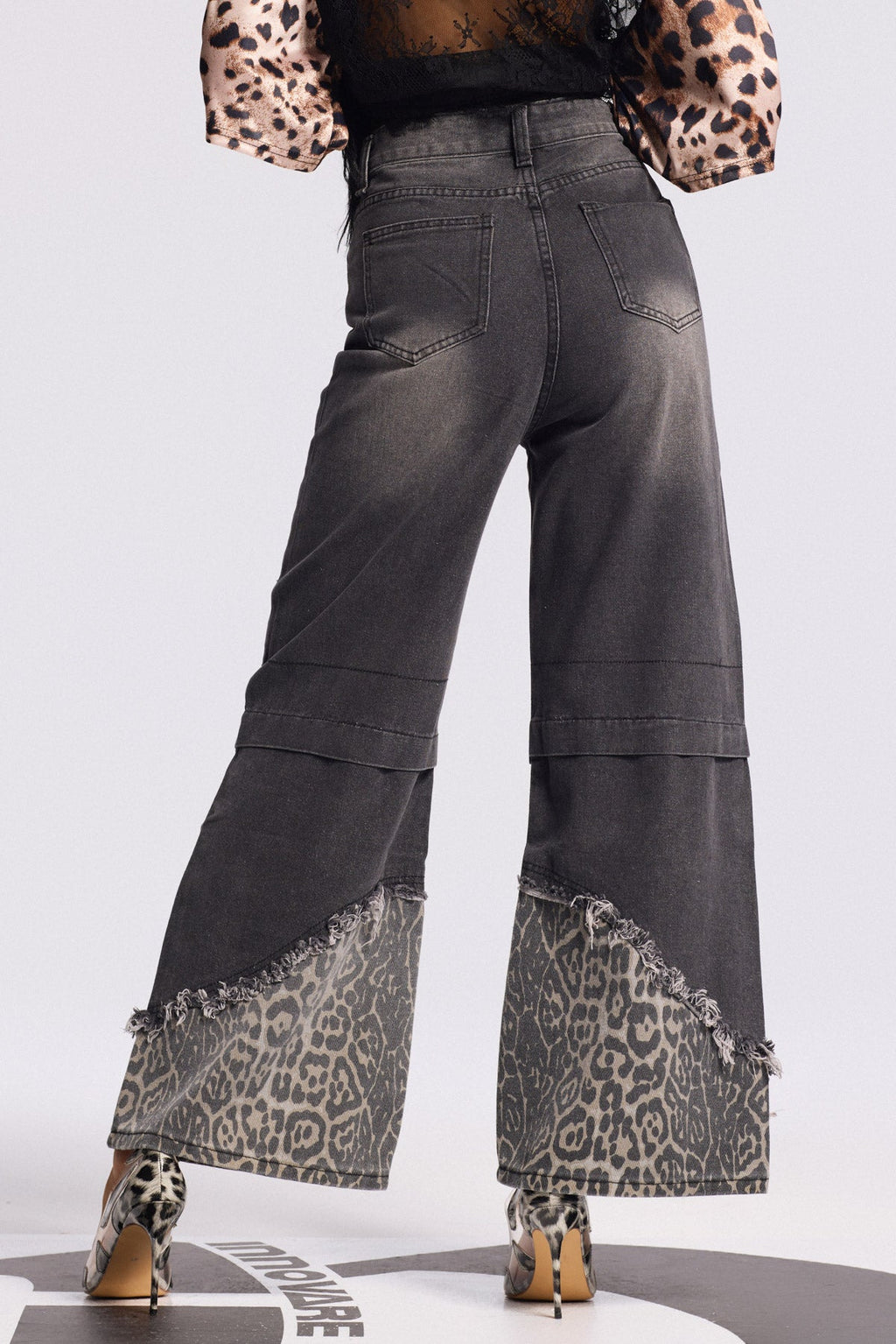 Birgit Leopard Bleached Jeans