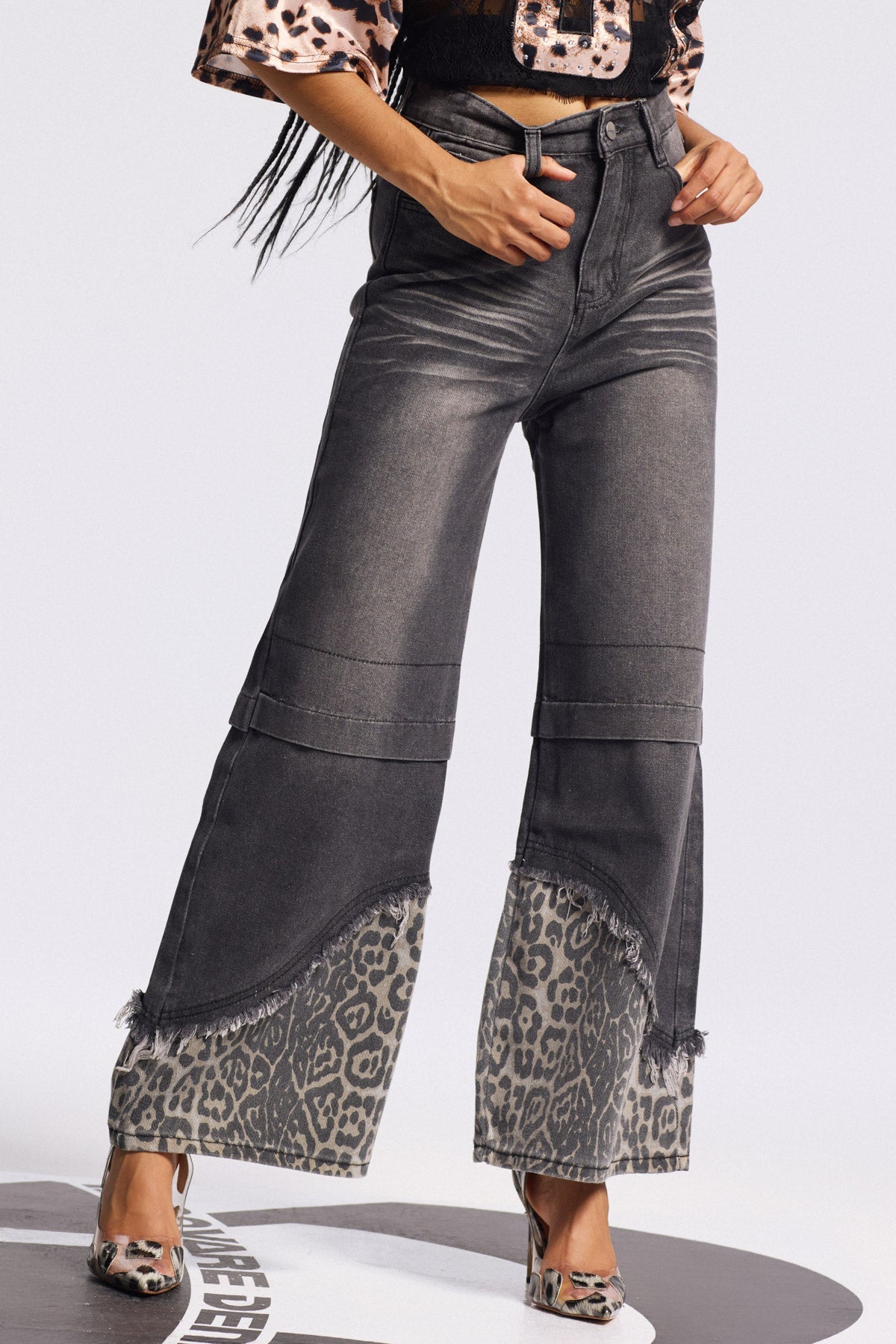 Birgit Leopard Bleached Jeans