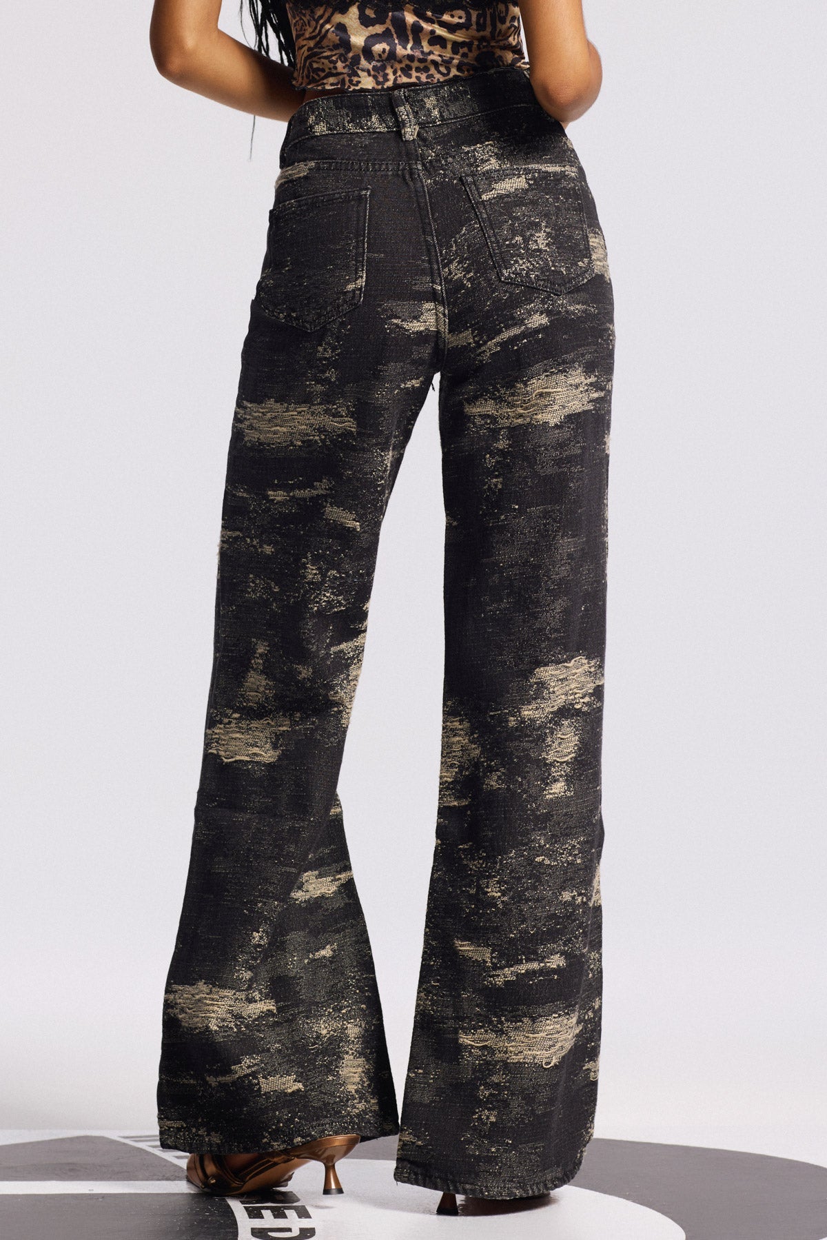 Bistra Tie Dye Ripped Straight Jeans In Black