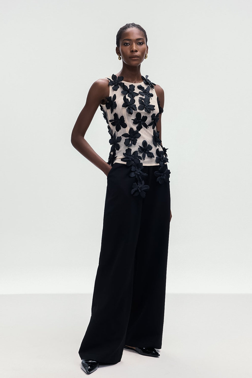 Bohdana Flower Sleeveless Top In Black