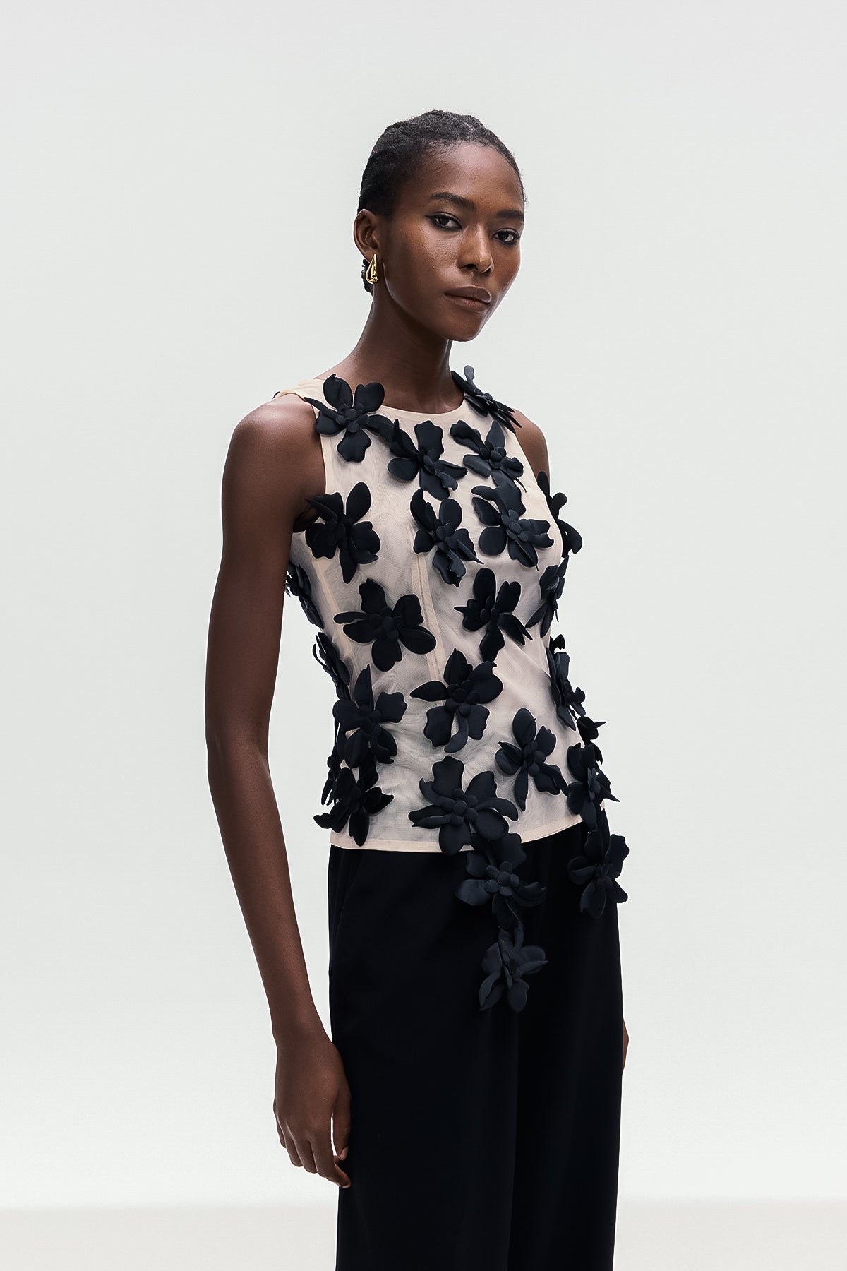 Bohdana Flower Sleeveless Top In Black