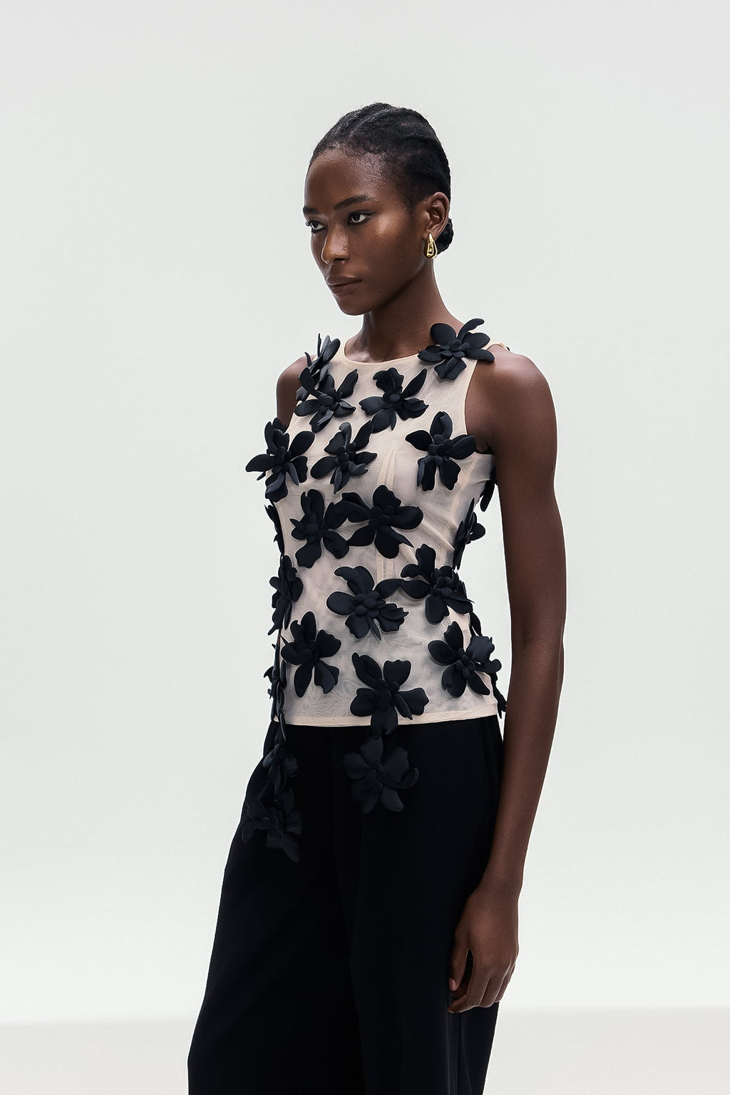 Bohdana Flower Sleeveless Top In Black