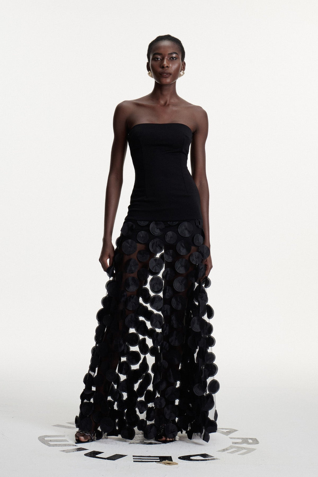 Boryana Dot Strapless Maxi Dress In Black