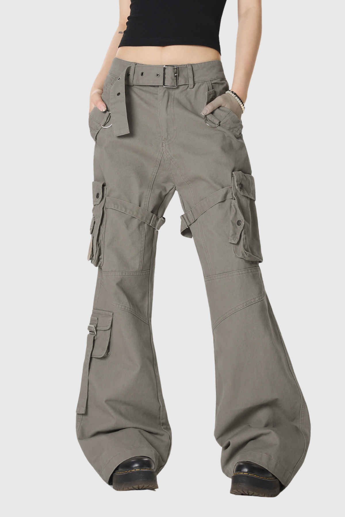 Braeden Pocket Cargo Jeans In Grey