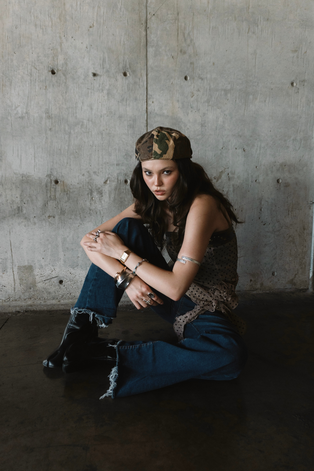 Brande Buckle Dot Flower Top