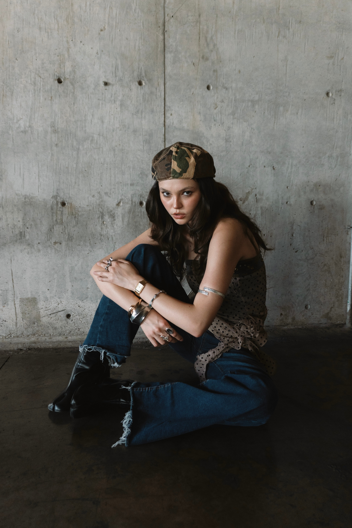 Brande Buckle Dot Flower Top