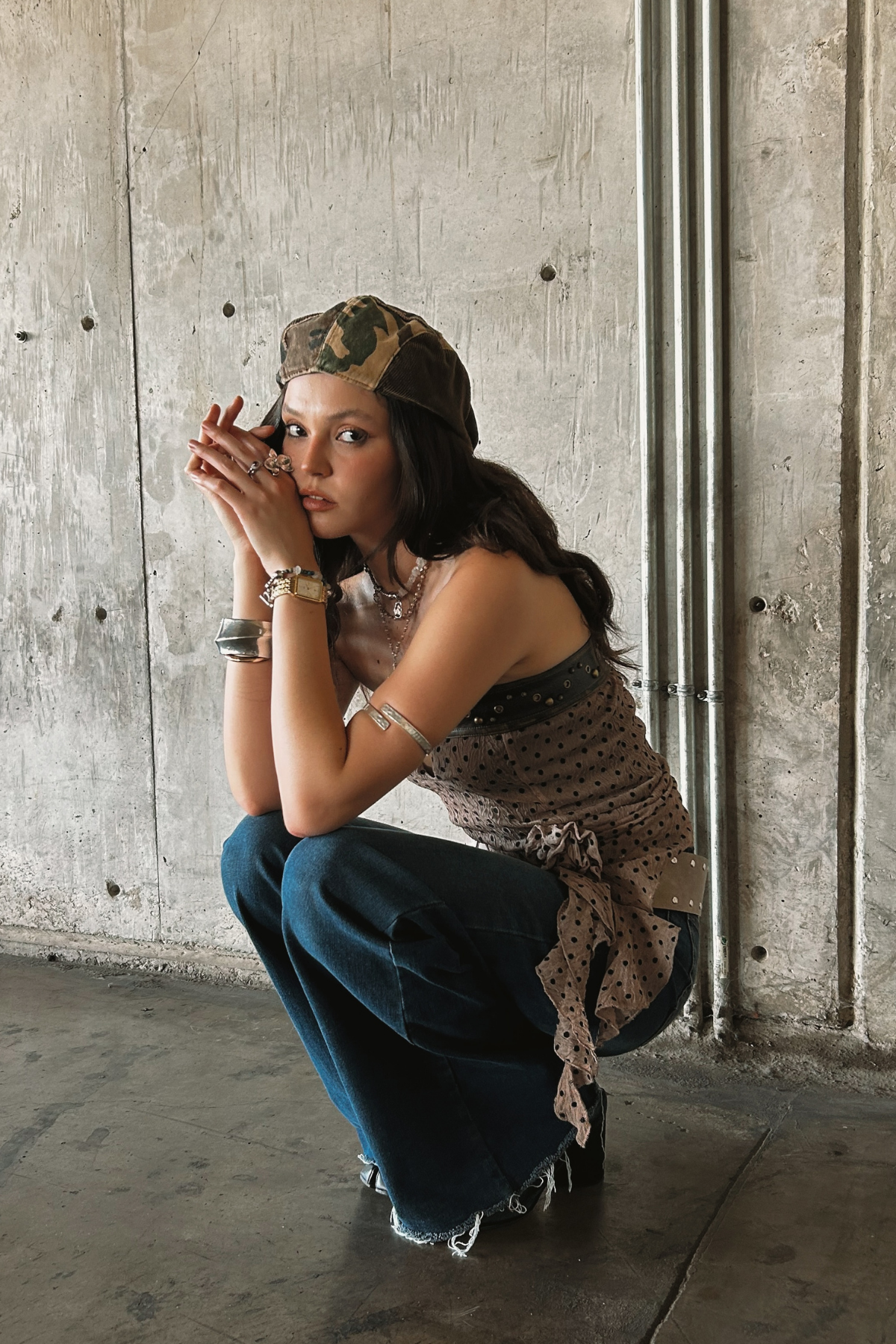 Brande Buckle Dot Flower Top