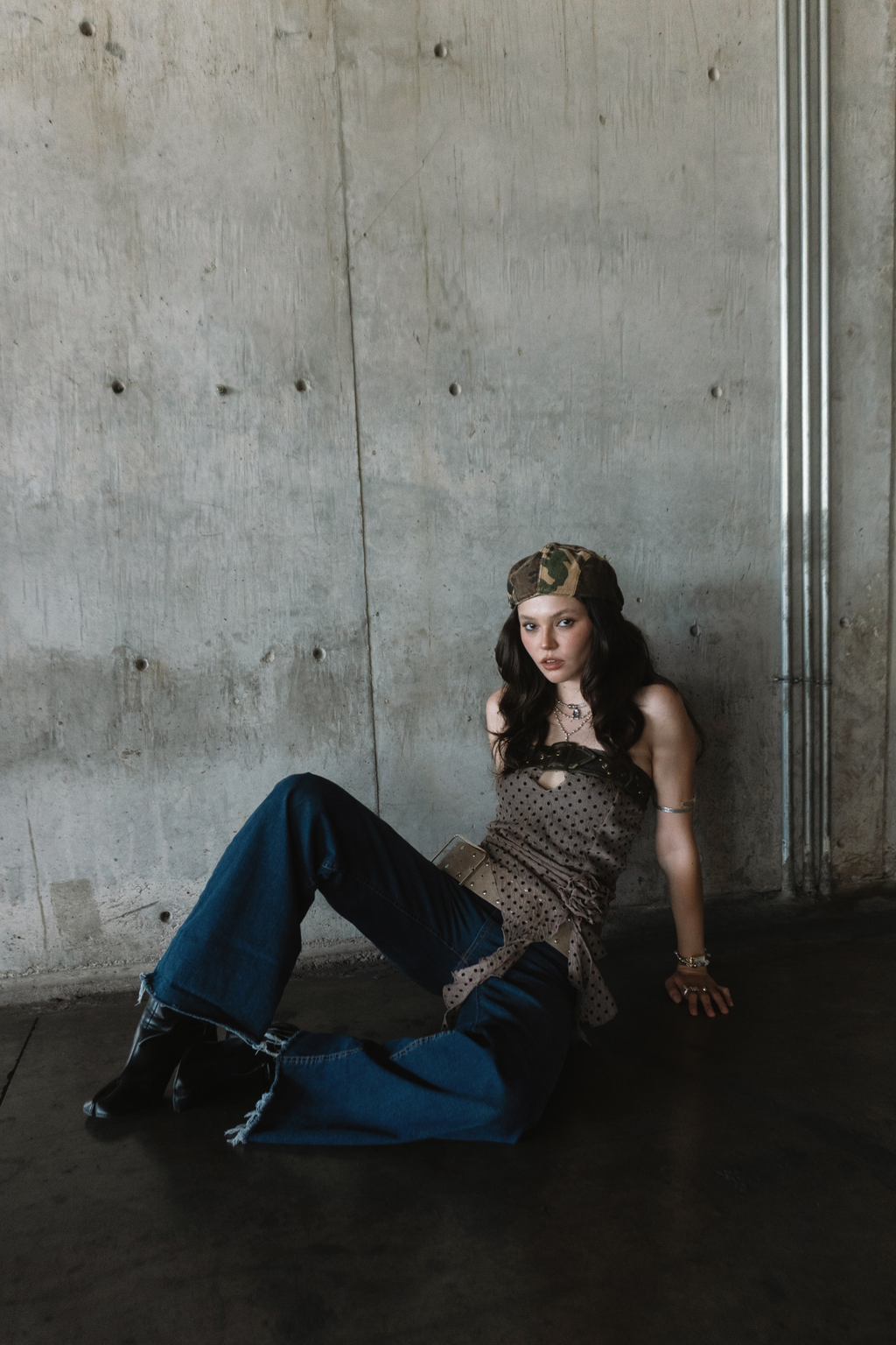 Brande Buckle Dot Flower Top