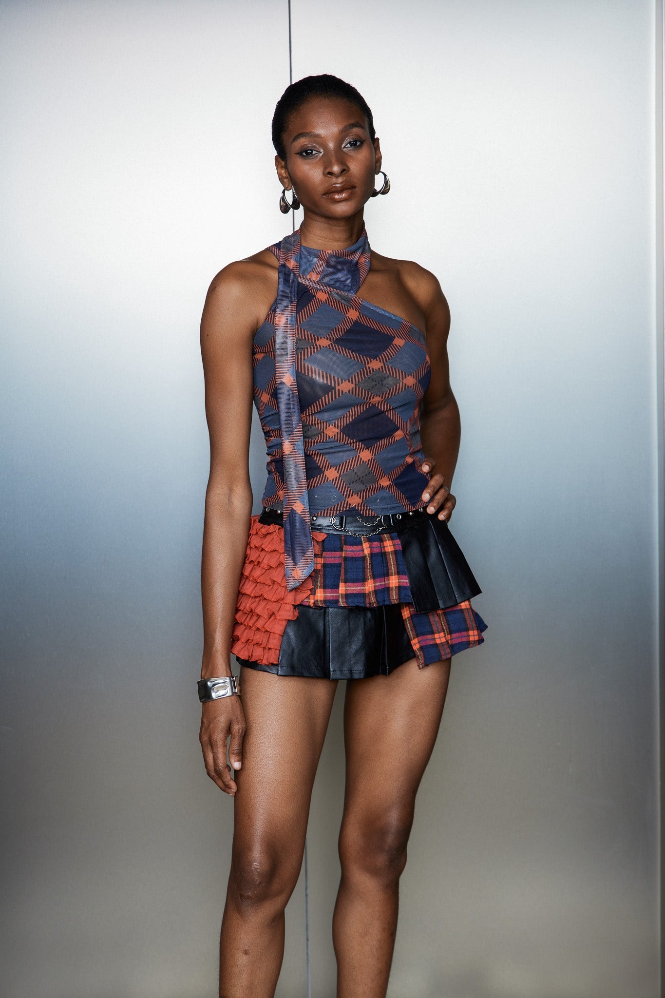 Cainnech Grid Halter Neck Top In Red