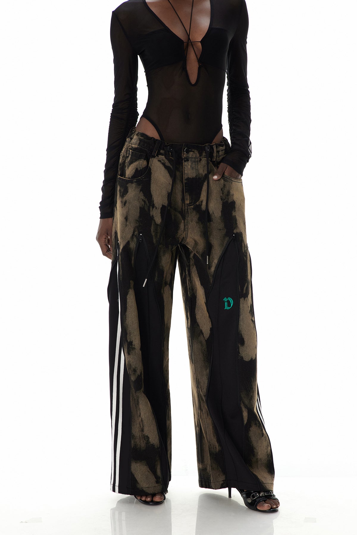 Caprina Zipper Tie Dye Jeans In Black
