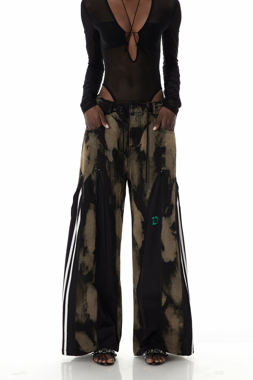 Caprina Zipper Tie Dye Jeans In Black