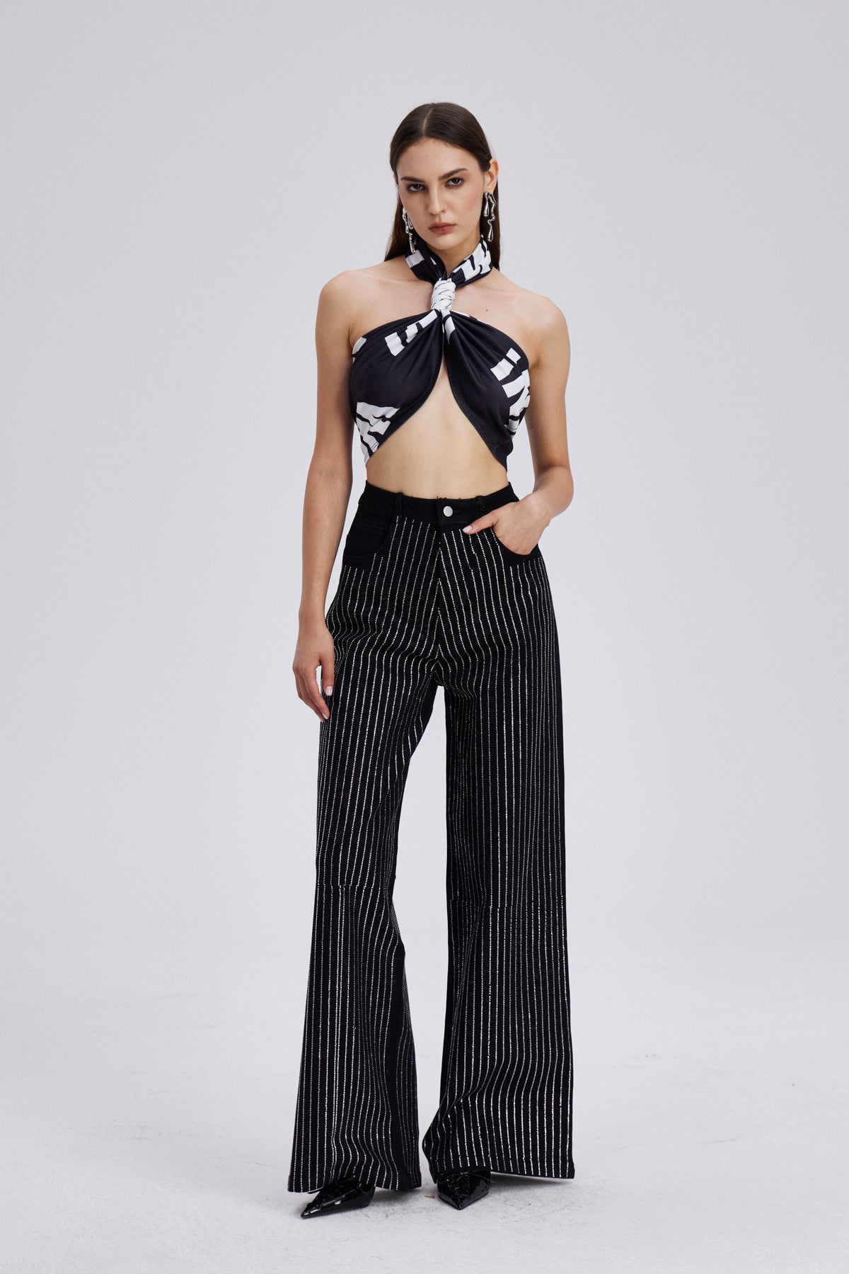 Chedomir Halter Neck Print Crop Top In Black