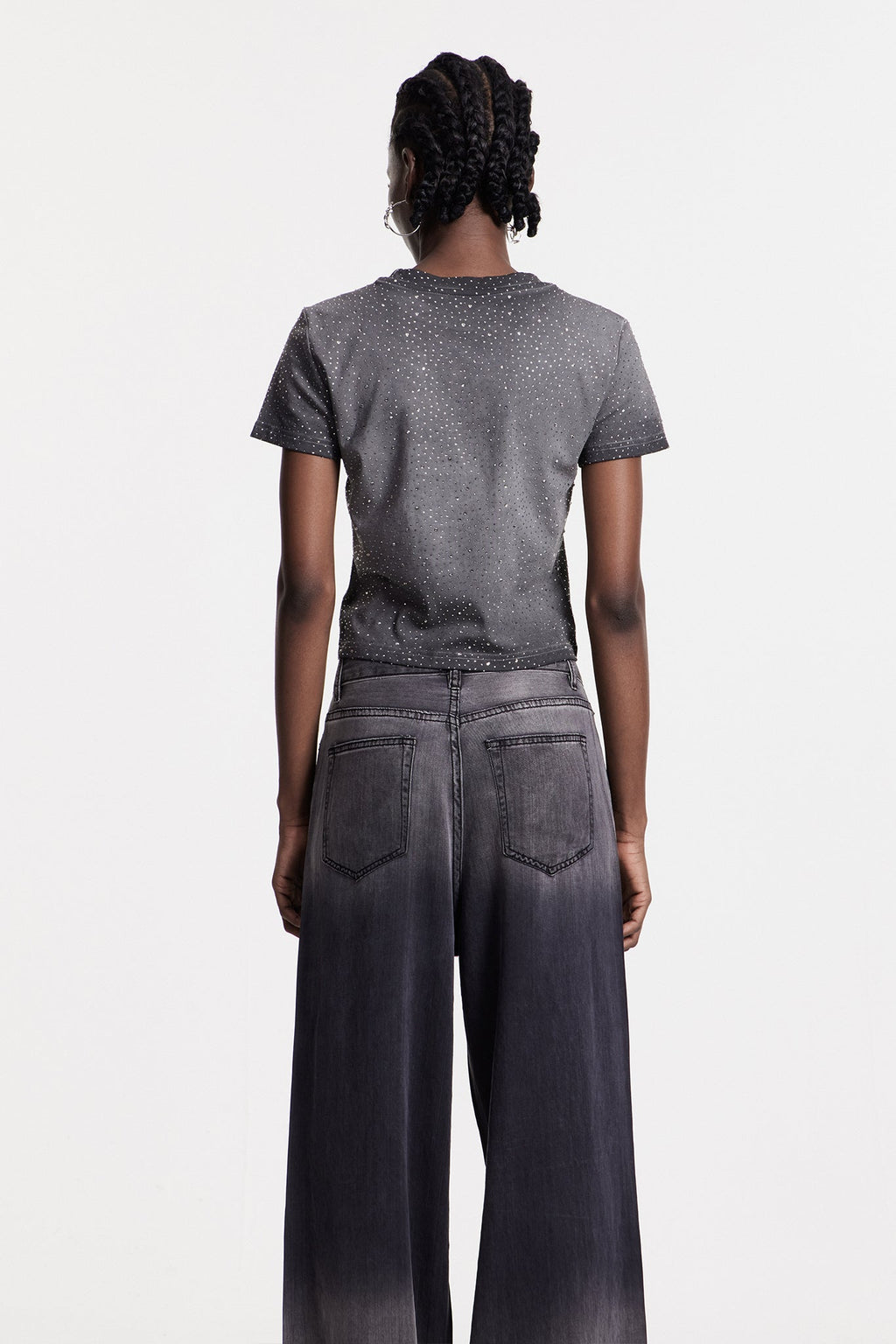 Chobin Rhinestone T Shirt In Grey