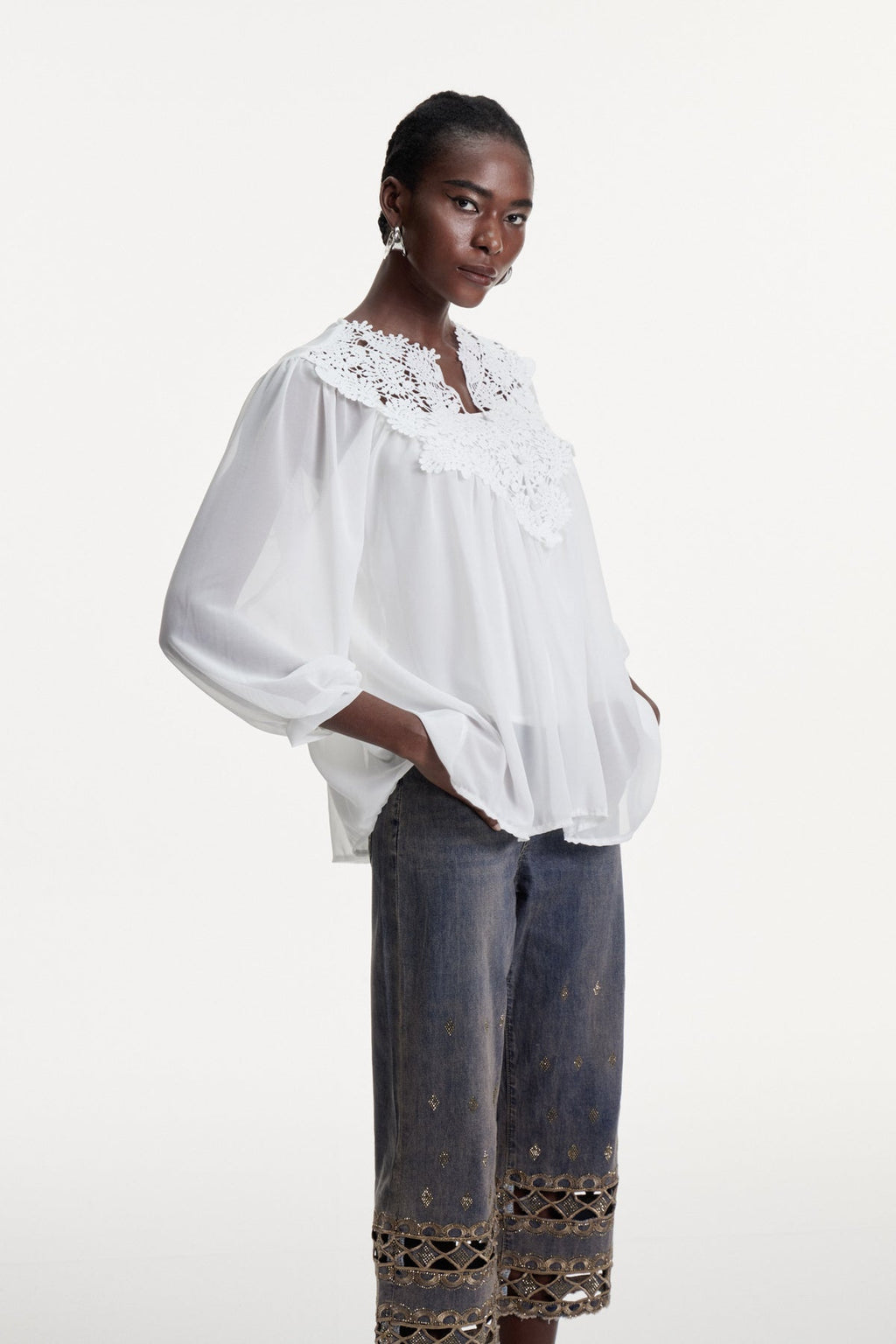 Dalibor Balloon Sleeve Lace Top