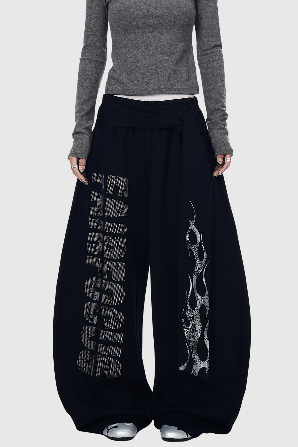 Deedee Tie Up Print Baggy Pants In Black