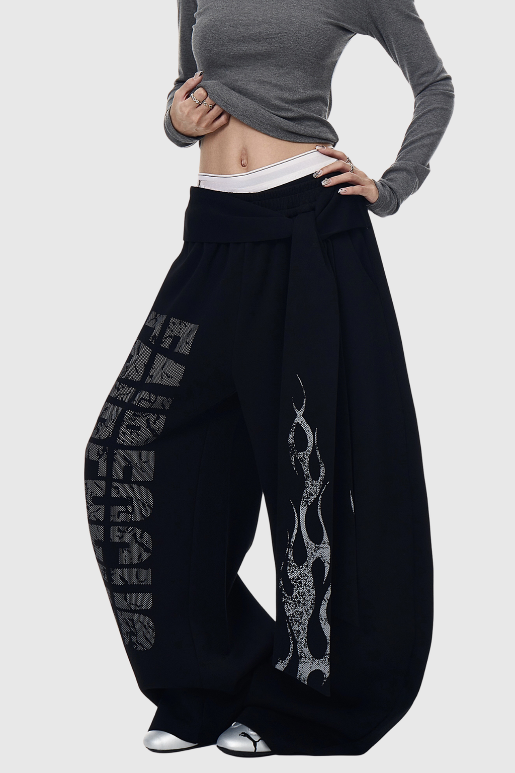 Deedee Tie Up Print Baggy Pants In Black